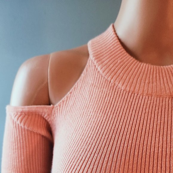 VINTAGE DRESSING Long Pink Cold Shoulder Bodycon Dress, One Size - Picture 2 of 6